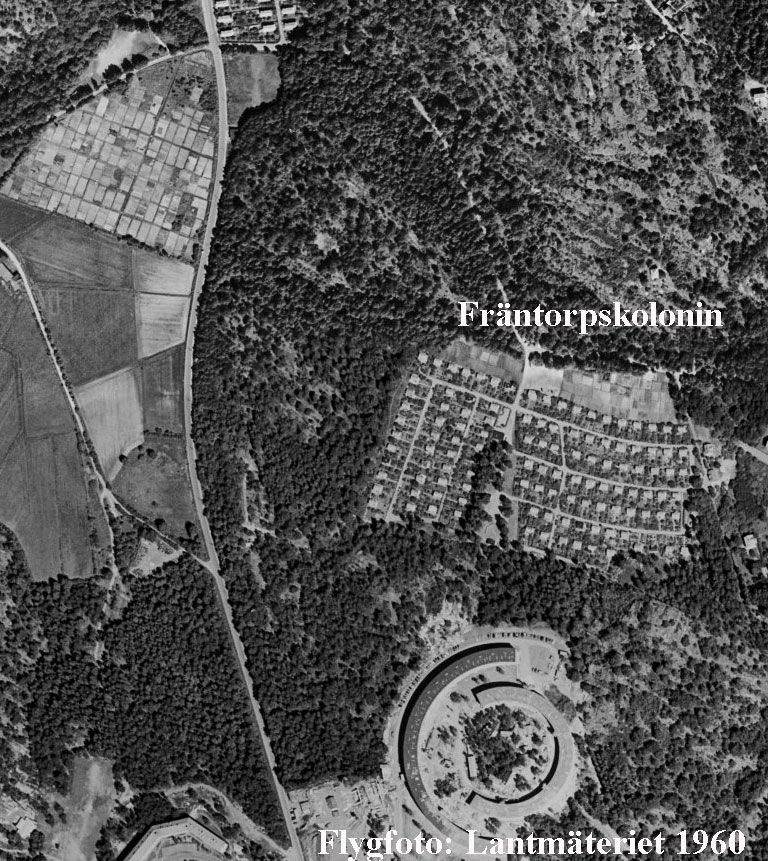 Flygfoto över Fräntorpskolonin 1960. Lantmäteriet
