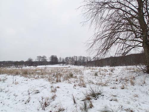 Idag finns samma fri vy mot Stora Torp som det fanns innan TV-huset byggdes.