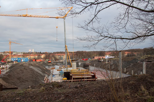 Källarvåningen till det första HSB-huset tar form - bokstavligt talat. Foto: Per Hallén 2015.