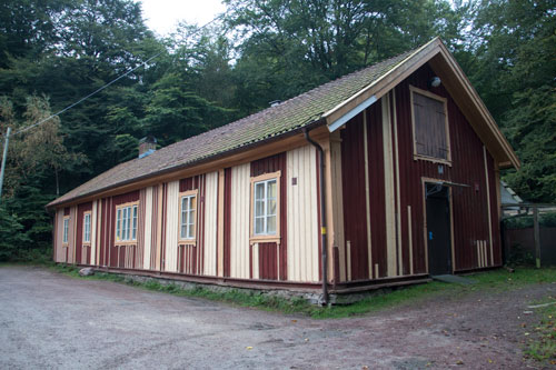 Vagnhäststallet - idag hönshus. Foto: Per Hallén 2014