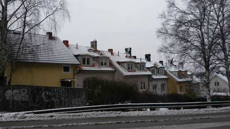 En av radhuslängderna 2016. Foto: Per Hallén