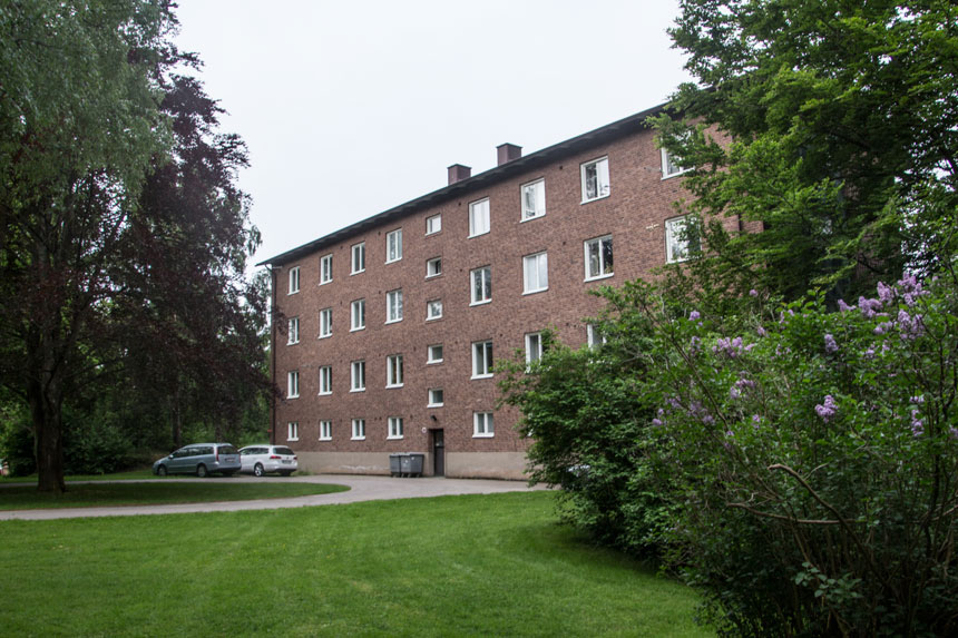 Bostadshus från 1945. Foto: Per Hallén 2016.