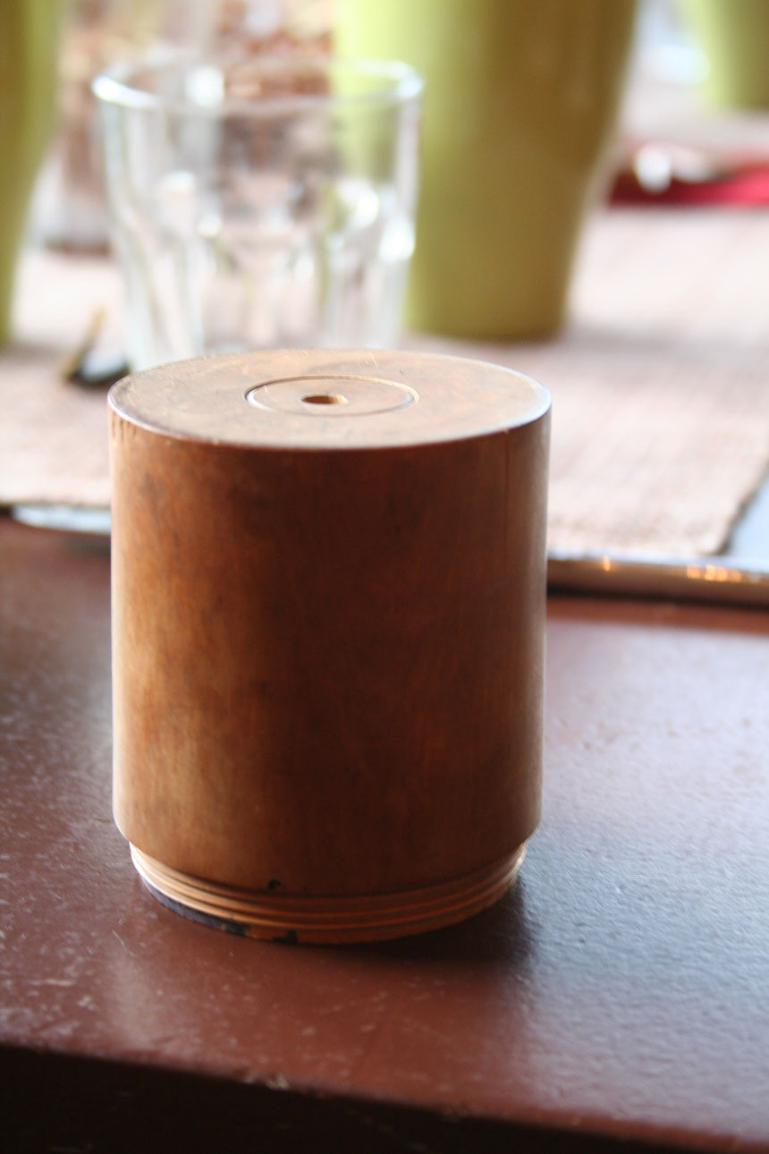 Dosa hittad i den äldsta av stugorna, funnen av Hans Bertilsson 1956. Foto: Per Hallén 2008.